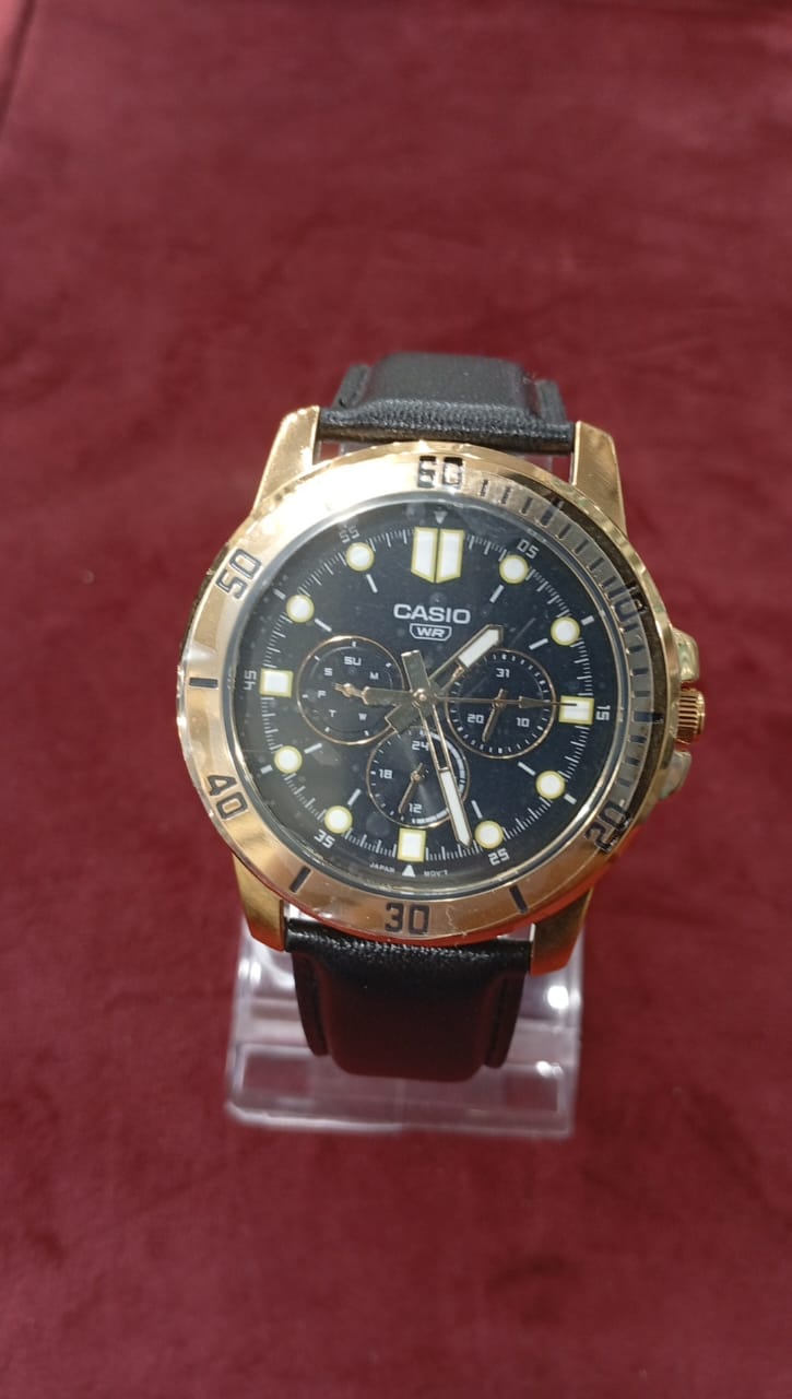 Casio (MTP VD 300GL-1E)